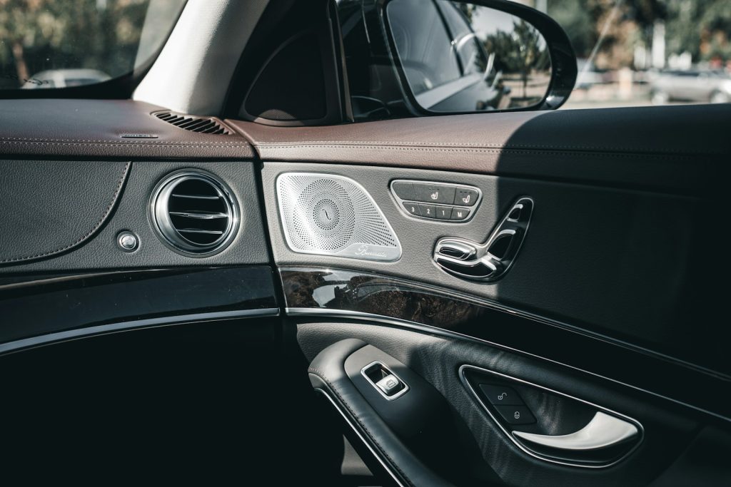 Exotic vs Luxury Car Rental: What’s the Difference?